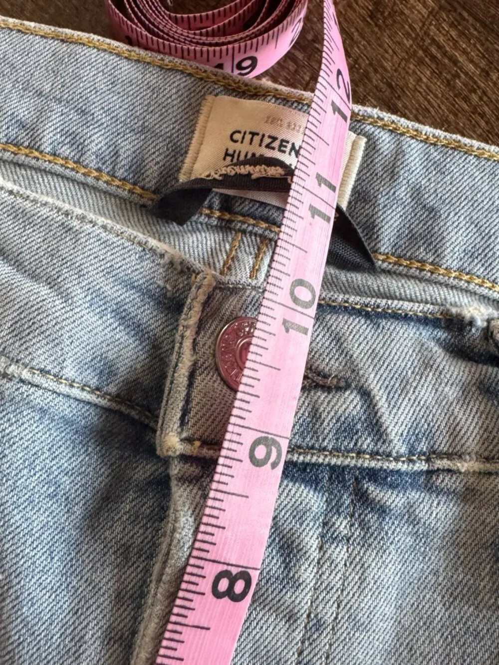 Citizens of Humanity Emerson Slim Boyfriend Jeans Size 29 Light Wash Distressed - Picture 11 of 12